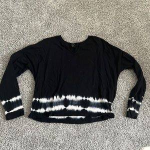 Wild fable long sleeve tie dye top size medium